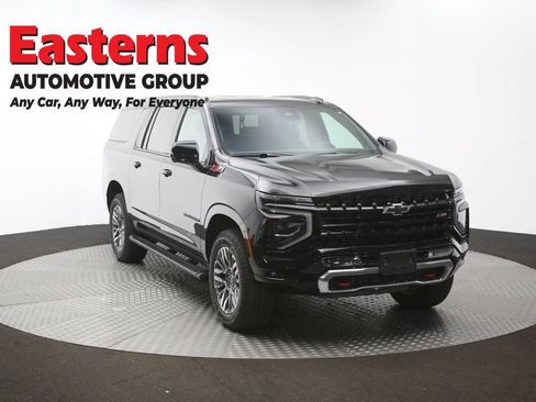 Used 2025 Chevrolet Suburban Z71 AWD/4WD image 53