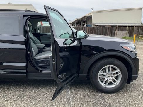 New 2026 Ford Explorer Active w/ Active Comfort Package image 45