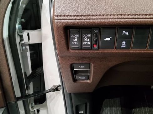 Used 2025 Honda Odyssey Touring image 28