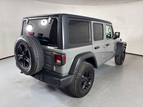 Used 2022 Jeep Wrangler Unlimited Sport AWD/4WD image 8