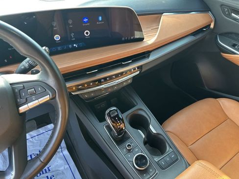 Certified 2024 Cadillac XT4 Premium Luxury image 25