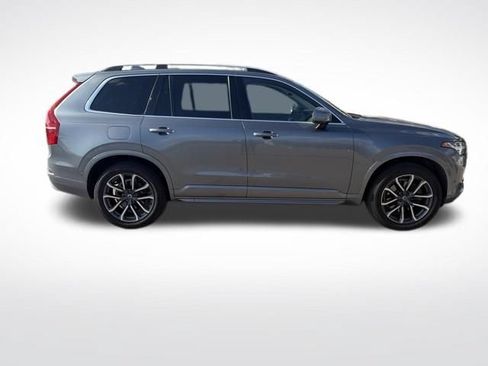Used 2016 Volvo XC90 T6 Momentum w/ Momentum Plus Package AWD/4WD image 6