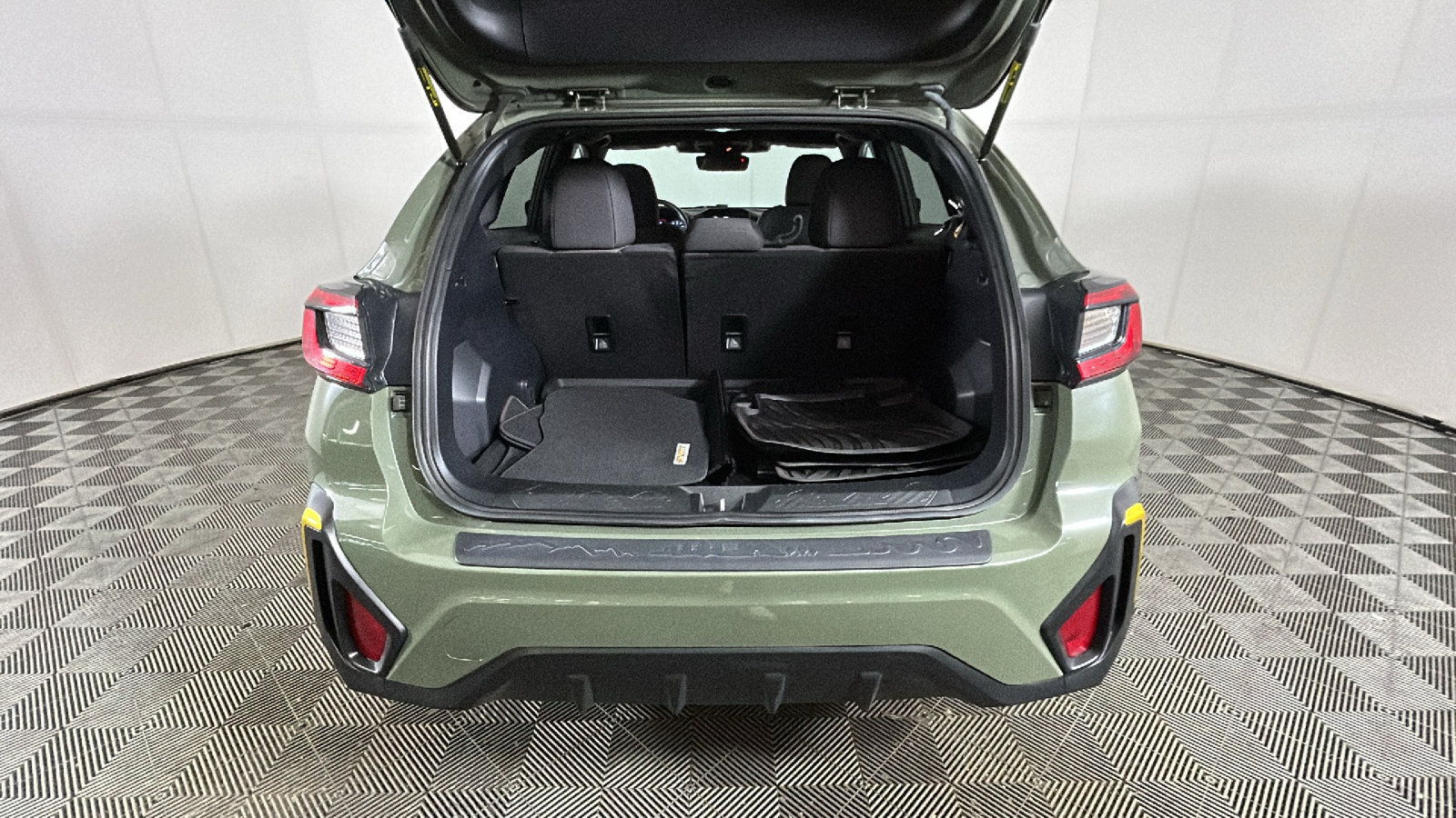Used 2024 Subaru Crosstrek 2.5i Sport AWD/4WD image 34