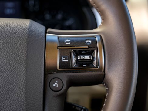 Used 2015 Lexus GX 460 w/ Premium Package image 17