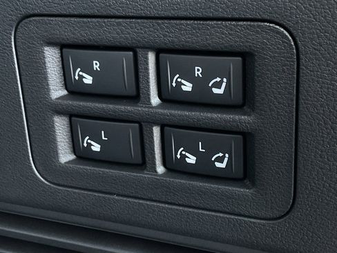 New 2026 Nissan Armada SL image 20