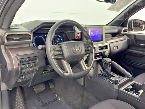 Used 2024 Toyota Tacoma TRD Off-Road w/ TRD Off Road Upgrade Package AWD/4WD image 13