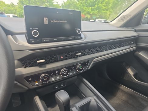 Used 2023 Honda Accord EX image 18