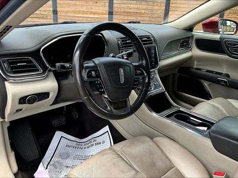 Used 2017 Lincoln Continental Reserve w/ Technology Package FWD image 13