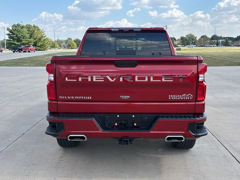 Used 2024 Chevrolet Silverado 1500 High Country w/ High Country Premium Package image 8