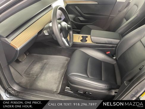 Used 2023 Tesla Model 3 Standard Range image 16