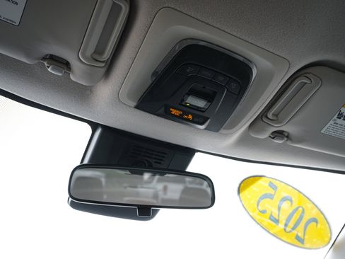 Used 2025 Toyota Corolla LE FWD image 28