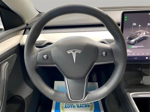 Used 2023 Tesla Model Y Long Range image 11