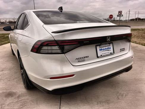 Used 2025 Honda Accord Sport image 5