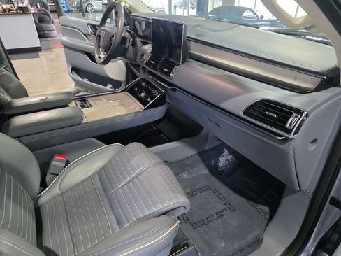 Used 2023 Lincoln Navigator Black Label AWD/4WD image 19