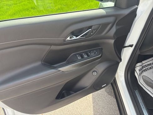 Certified 2023 GMC Acadia SLT w/ Elevation Edition AWD/4WD image 22