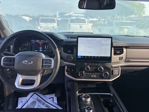 Used 2022 Ford Expedition Max XLT AWD/4WD image 11