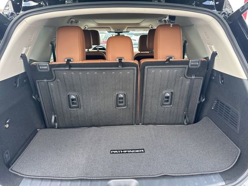 New 2026 Nissan Pathfinder Platinum AWD/4WD image 19