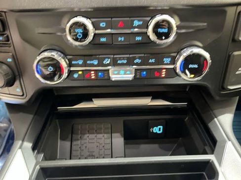New 2025 Ford F250 Platinum AWD/4WD image 17