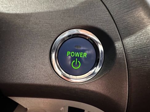 Used 2012 Toyota Prius Two image 18