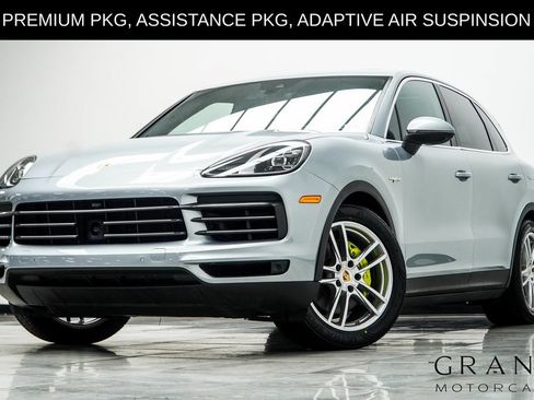 Used 2023 Porsche Cayenne w/ Premium Package AWD/4WD image 1