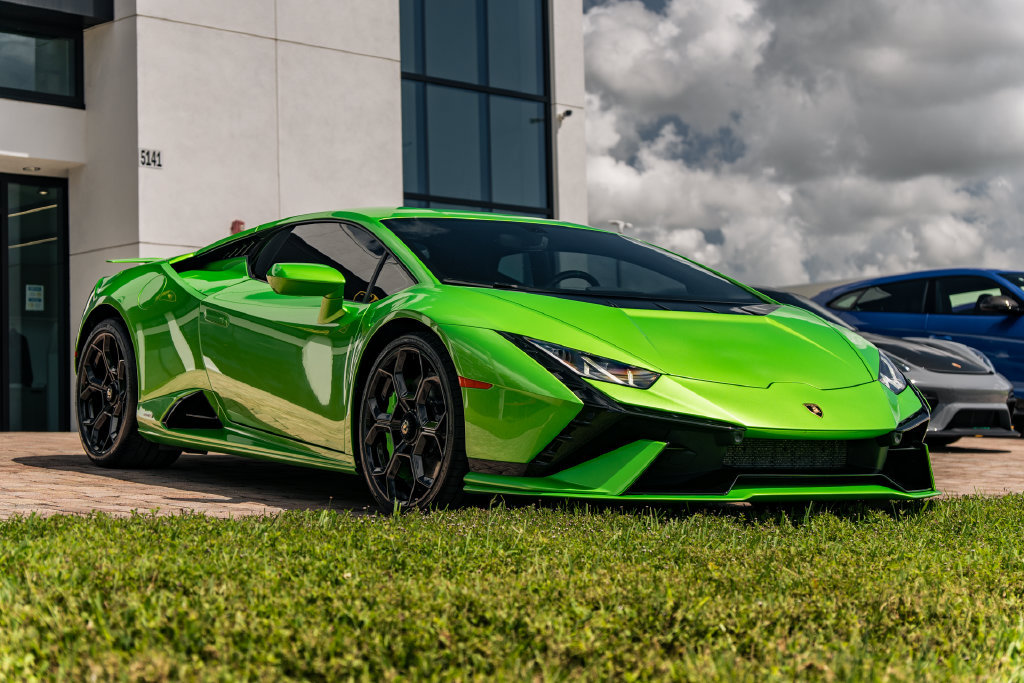 Used 2024 Lamborghini Huracan Tecnica RWD image 7
