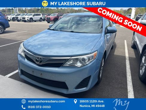 Used 2014 Toyota Camry LE FWD image 3