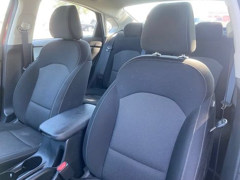 Used 2024 Kia Forte LXS FWD image 11