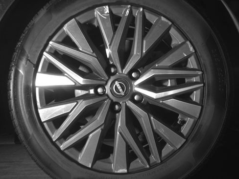 Used 2025 Nissan Altima 2.5 SV FWD image 13