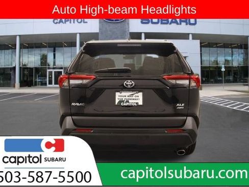 Used 2021 Toyota RAV4 XLE Premium AWD/4WD image 5