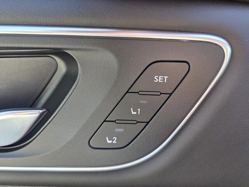 Certified 2024 Nissan Rogue Platinum image 35