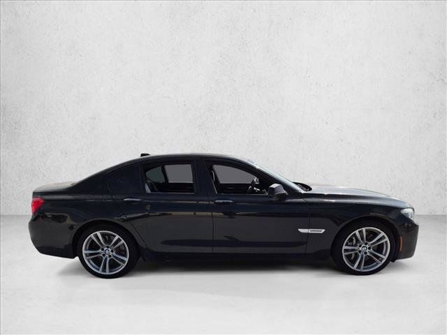 Used 2012 BMW 750i RWD image 4