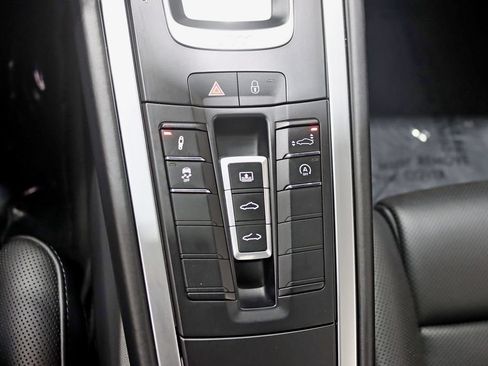 Used 2017 Porsche 911 Turbo AWD/4WD image 25