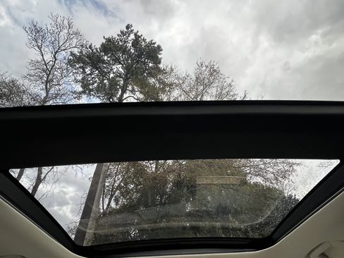 Used 2023 Lexus RX 350 w/ Cold Area Package image 36