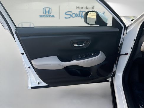 Certified 2023 Honda HR-V EX-L image 20