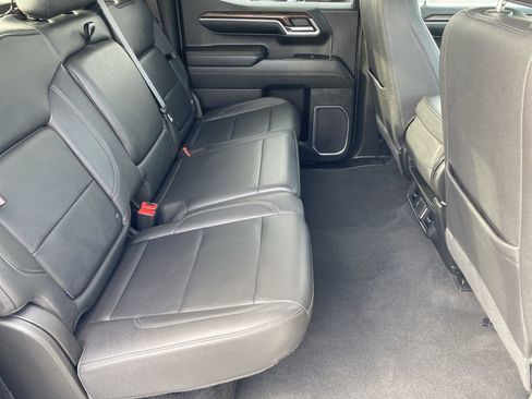 Used 2024 GMC Sierra 1500 SLT image 29