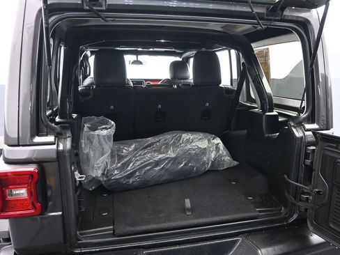 Used 2020 Jeep Wrangler Unlimited Rubicon w/ Steel Bumper Group image 29