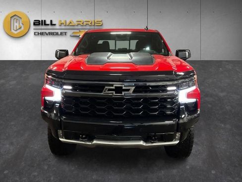 Used 2025 Chevrolet Silverado 1500 ZR2 w/ Dark Appearance Package AWD/4WD image 16