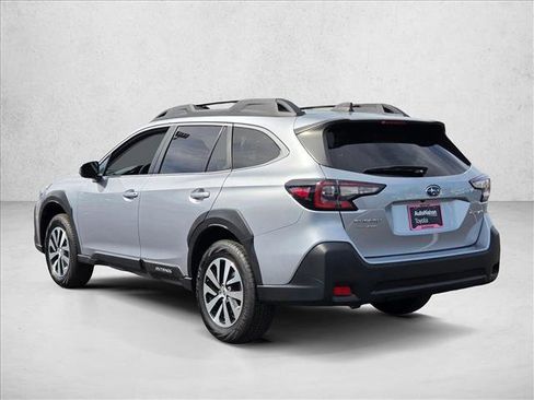 Used 2023 Subaru Outback Premium image 8