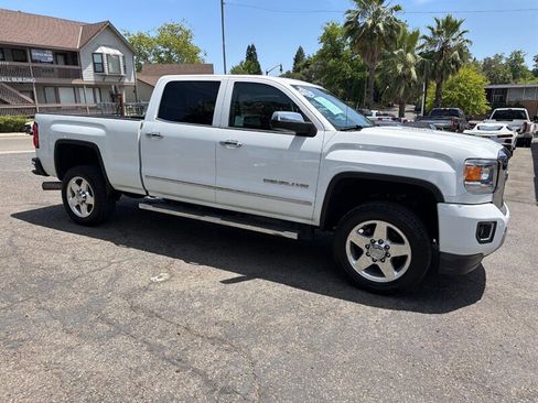Used 2015 GMC Sierra 2500 Denali AWD/4WD image 6