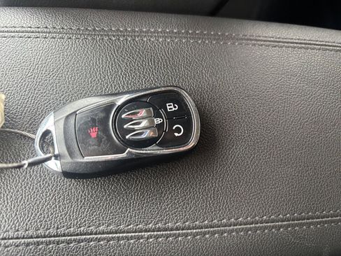 Used 2025 Buick Encore GX Preferred FWD image 23
