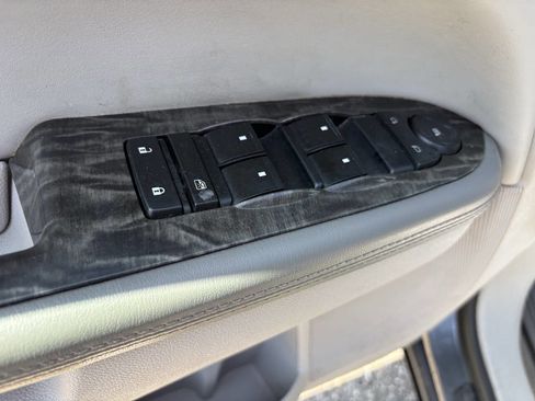 Used 2013 Buick Enclave Convenience FWD image 29