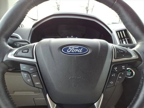 Used 2023 Ford Edge Titanium image 20