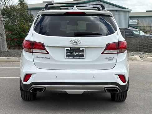 Used 2018 Hyundai Santa Fe Limited image 7