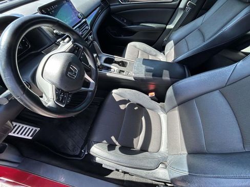 Used 2018 Honda Accord Sport image 10