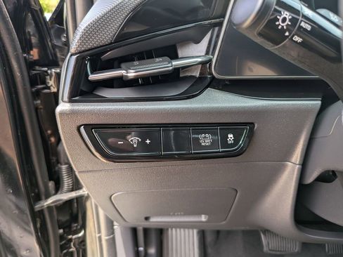 Certified 2024 Kia Niro EX FWD image 27