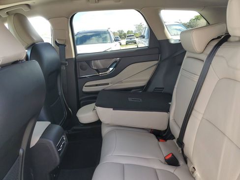 New 2026 Lincoln Corsair Premiere FWD image 11