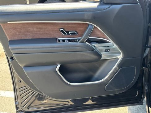 Used 2024 Land Rover Range Rover SE image 14