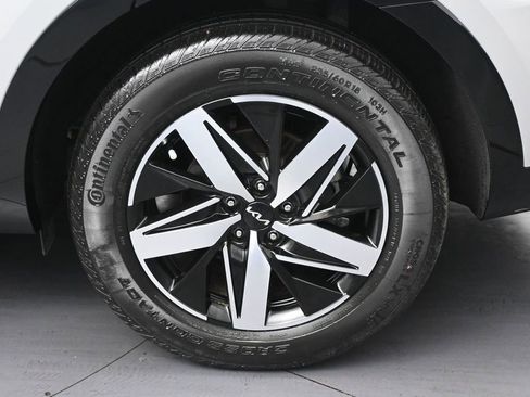 Used 2023 Kia Sorento EX image 38