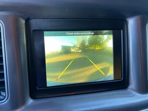 Used 2020 Dodge Charger SXT RWD image 30