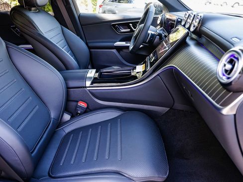 New 2025 Mercedes-Benz GLC 300 4MATIC image 17